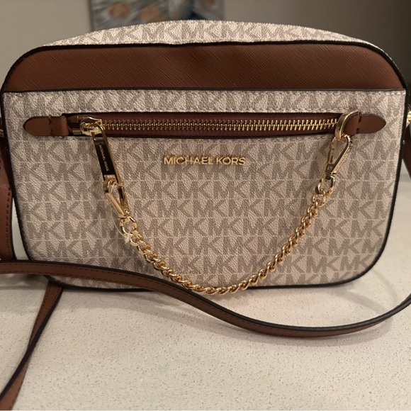 Michael Kors Elegant Brown and Cream Crossbody - Picture 1 of 2